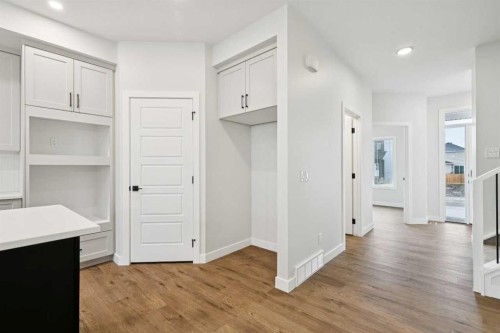 152 Snowberry Common Se, Calgary, AB 