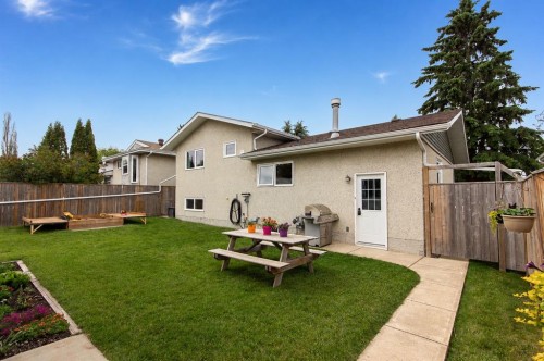 98 Baird Street, Red Deer, AB 