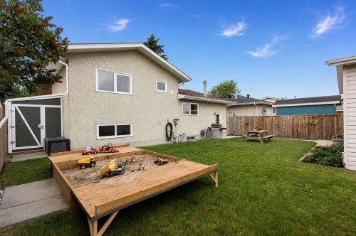 98 Baird Street, Red Deer, AB 