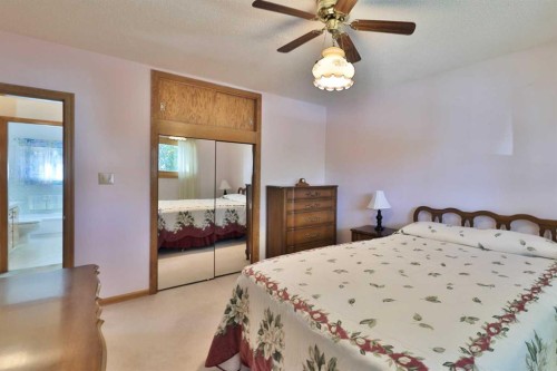 5615 51 Avenue, Camrose, AB 