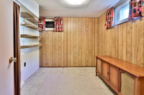 5615 51 Avenue, Camrose, AB 