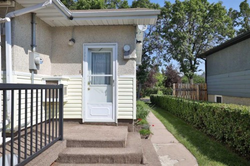 5615 51 Avenue, Camrose, AB 