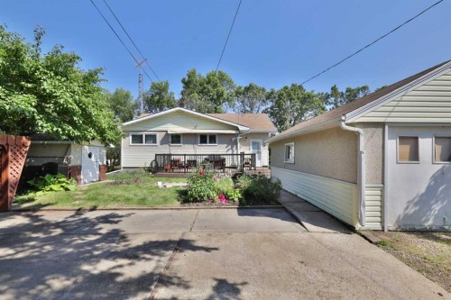 5615 51 Avenue, Camrose, AB 