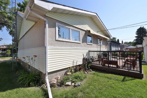 5615 51 Avenue, Camrose, AB 