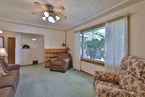 5615 51 Avenue, Camrose, AB 