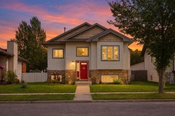 44 Inglewood Drive Red Deer, AB T4R 0B8