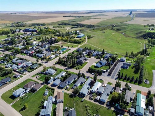 150 Devilder Avenue, Trochu, AB 