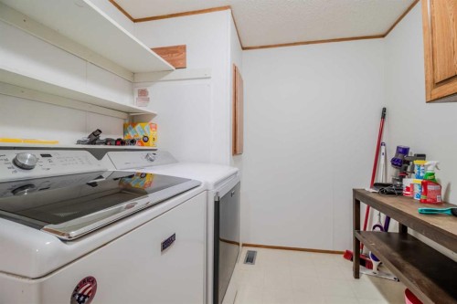 150 Devilder Avenue, Trochu, AB 
