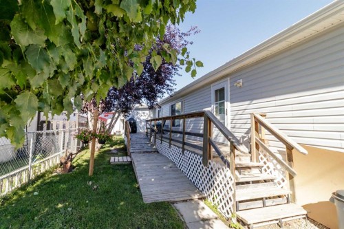 150 Devilder Avenue, Trochu, AB 