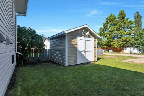 4610 56 Avenue, Rimbey, AB 