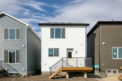463 Buffaloberry Manor Se, Calgary, AB 