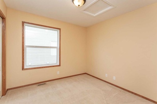 236 Kingston Drive, Red Deer, AB 