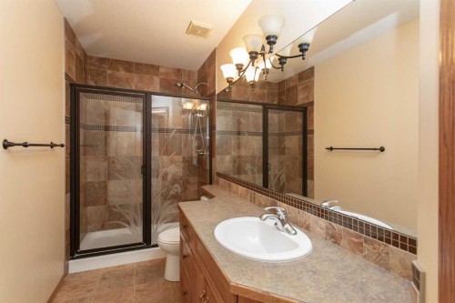 236 Kingston Drive, Red Deer, AB 
