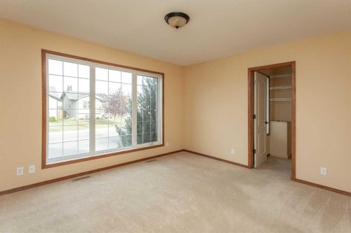 236 Kingston Drive, Red Deer, AB 
