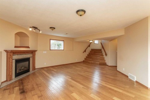 236 Kingston Drive, Red Deer, AB 