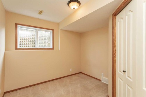 236 Kingston Drive, Red Deer, AB 