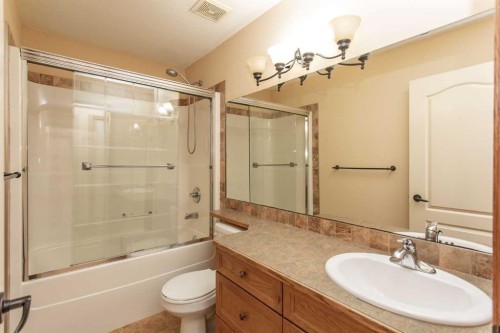 236 Kingston Drive, Red Deer, AB 