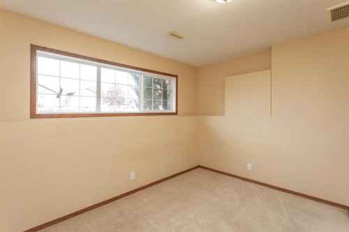 236 Kingston Drive, Red Deer, AB 