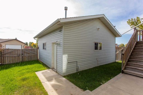 236 Kingston Drive, Red Deer, AB 