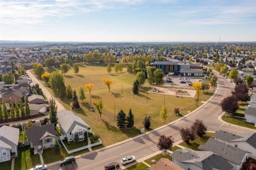 236 Kingston Drive, Red Deer, AB 