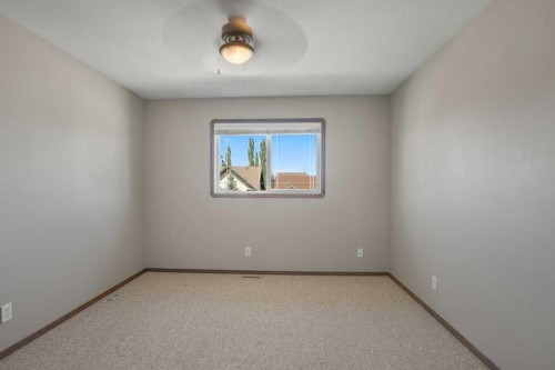 127 Lyons Close, Red Deer, AB 