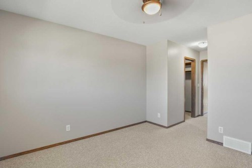 127 Lyons Close, Red Deer, AB 