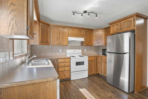 127 Lyons Close, Red Deer, AB 