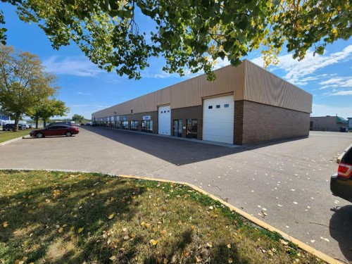 1-14-4845 79 Street, Red Deer, AB 