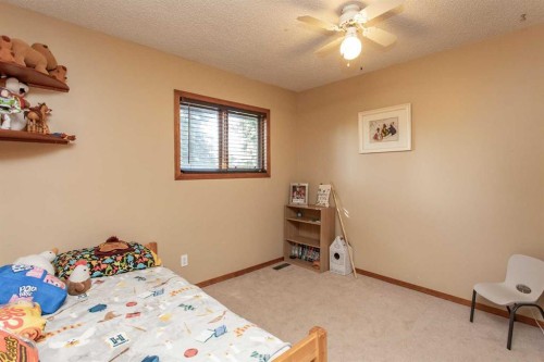 6107 55 Avenue, Ponoka, AB 