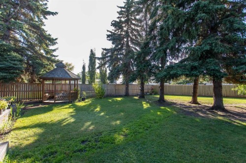 6107 55 Avenue, Ponoka, AB 