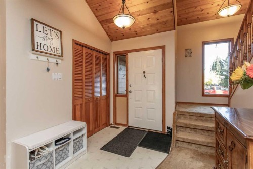 6107 55 Avenue, Ponoka, AB 
