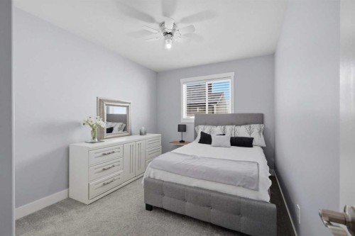 35 Heenan Crescent, Sylvan Lake, AB 