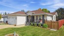 35 Heenan Crescent, Sylvan Lake, AB 