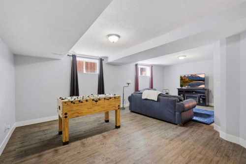 35 Heenan Crescent, Sylvan Lake, AB 