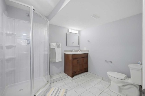 35 Heenan Crescent, Sylvan Lake, AB 