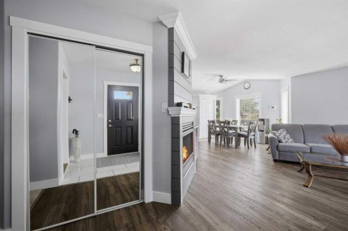 35 Heenan Crescent, Sylvan Lake, AB 