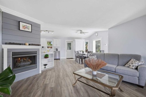 35 Heenan Crescent, Sylvan Lake, AB 