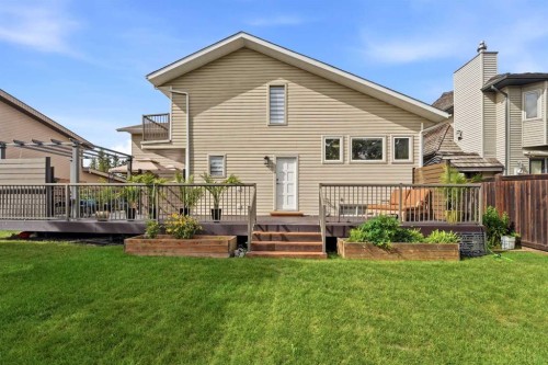 39 Warwick Drive, Red Deer, AB 
