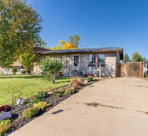 43 Ash Street West, Brooks, AB 