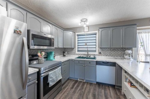 43 Ash Street West, Brooks, AB 