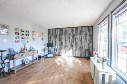 43 Ash Street West, Brooks, AB 