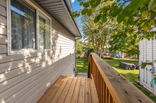 5851 58 Avenue, Red Deer, AB 