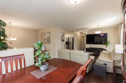 5851 58 Avenue, Red Deer, AB 