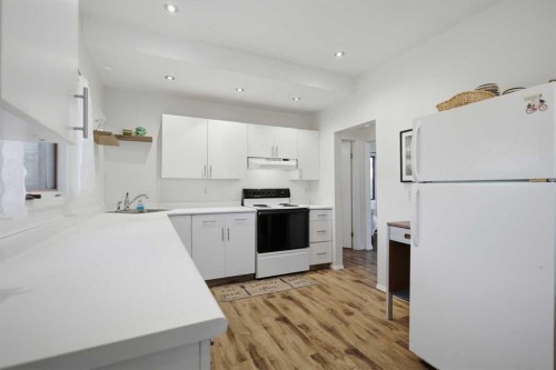 5120 53 Avenue, Ponoka, AB 