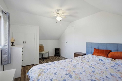 5120 53 Avenue, Ponoka, AB 