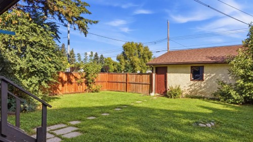 5120 53 Avenue, Ponoka, AB 