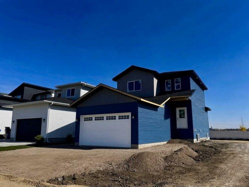114 Norseman Close, Penhold, AB 