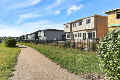 35 Linden Place, Rural Red Deer County, AB 