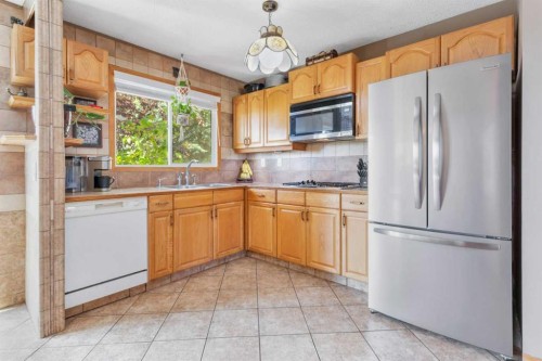 54 Lakeview Crescent, Sylvan Lake, AB 