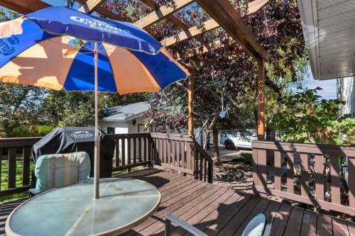 54 Lakeview Crescent, Sylvan Lake, AB 